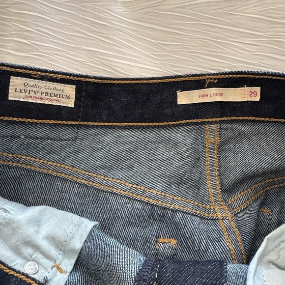 Levi’s High Loose Jeans - Picture 3 of 3